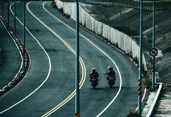 Quelle est la meilleure façon de nettoyer un filtre à air réutilisable pour un cross-over écologique?